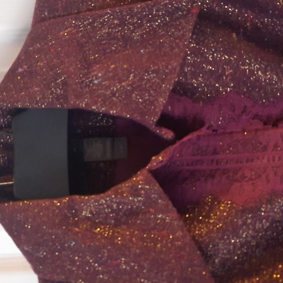 "BEAUTIFUL" Glittery Gold Maroon Lace Front Jacket - Picture 8 of 11